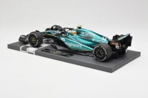 Aston Martin AMR23 #14 F. Alonso 3rd Place Saudi Arabian GP 2023 Minichamps 1:18 117230214 メタル - 画像 5/7