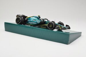 Aston Martin AMR22 #5 S. Vettel Last Race Abu Dhabi GP 2022 Minichamps 1:18 147222205 レジン - 画像 4/7