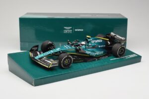 Aston Martin AMR22 #5 S. Vettel Last Race Abu Dhabi GP 2022 Minichamps 1:18 147222205 レジン - 画像 7/7