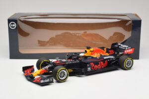 Aston Martin Red Bull Racing RB16 #33 M. Verstappen Abu Dhabi GP Winner 2020 Minichamps 1:18 110201733 メタル - 画像 7/7