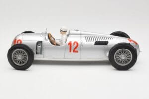 Auto Union Type C #12 H. Stuck Hungarian GP Budapest 1936 Minichamps 1:18 155361012 メタル - 画像 3/6