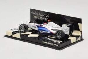 BMW Sauber F1.09 #4 R. Kubica Showcar 2009 Minichamps 1:43 400090075 メタル - 画像 3/5
