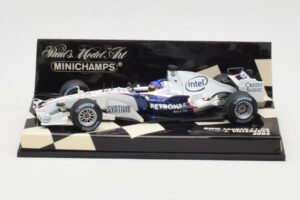 BMW Sauber F1.06 #11 J. Villeneuve F1 2006 Minichamps 1:43 400060017 メタル