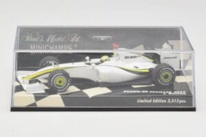 Brawn GP Mercedes BGP001 #22 J. Button Showcar 2009 Minichamps 1:43 400090092 メタル - 画像 5/5