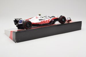 Haas VF-22 #47 M. Schumacher Bahrain GP 2022 Minichamps 1:18 147220147 メタル - 画像 3/7