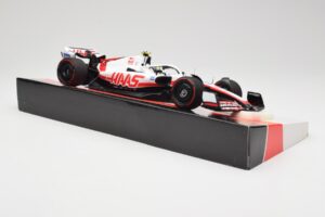Haas VF-22 #47 M. Schumacher Bahrain GP 2022 Minichamps 1:18 147220147 メタル - 画像 4/7