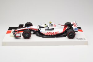 Haas VF-22 #47 M. Schumacher Bahrain GP 2022 Minichamps 1:18 147220147 メタル