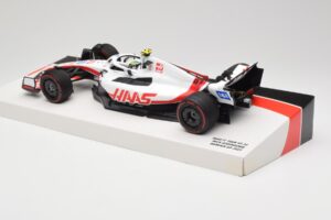 Haas VF-22 #47 M. Schumacher Bahrain GP 2022 Minichamps 1:18 147220147 メタル - 画像 5/7