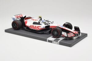 Haas VF-22 #47 M. Schumacher Brazilian GP 2022 Minichamps 1:18 117222147 レジン - 画像 4/7