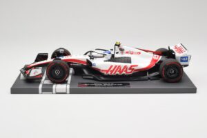 Haas VF-22 #47 M. Schumacher Brazilian GP 2022 Minichamps 1:18 117222147 レジン