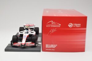 Haas VF-22 #47 M. Schumacher British GP 2022 Minichamps 1:18 117221047 レジン - 画像 6/7