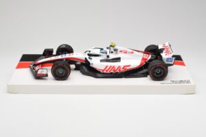 Haas VF-22 #47 M. Schumacher British GP Points 2022 Minichamps 1:18 147221047 メタル