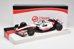 Haas VF-22 #47 M. Schumacher British GP Points 2022 Minichamps 1:18 147221047 メタル - 画像 6/6