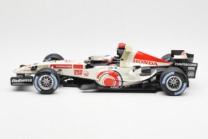 Honda Racing Team RA106 #11 R. Barrichello F1 2006 Minichamps 1:18 100060011 メタル - 画像 3/6