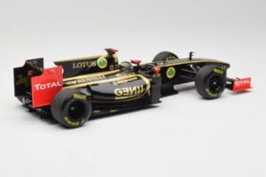 Lotus Renault GP R31 #10 B. Senna F1 2011 Minichamps 1:18 150110079-C1 メタル - 画像 2/7