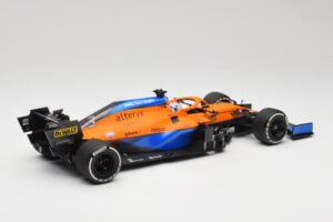 McLaren MCL35M #3 D. Ricciardo Italian GP Winner 2021 Minichamps 1:18 530213303 レジン - 画像 2/7