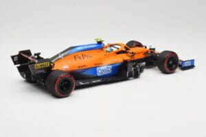 McLaren MCL35M #4 L. Norris Pole Position Russian GP 2021 Minichamps 1:18 530213404 メタル - 画像 2/7