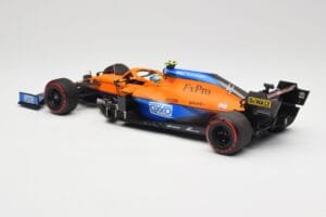 McLaren MCL35M #4 L. Norris Pole Position Russian GP 2021 Minichamps 1:18 530213404 メタル - 画像 5/7