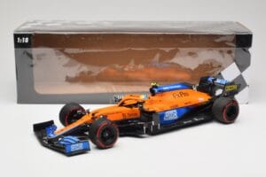 McLaren MCL35M #4 L. Norris Pole Position Russian GP 2021 Minichamps 1:18 530213404 メタル - 画像 7/7