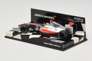 McLaren Mercedes MP4-24 #1 L. Hamilton Showcar 2009 Minichamps 1:43 530094371 メタル - 画像 3/5