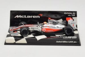 McLaren Mercedes MP4-24 #1 L. Hamilton Showcar 2009 Minichamps 1:43 530094371 メタル