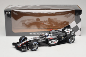McLaren MP4/19 Mercedes D. Coulthard F1 2004 Minichamps 1:18 530041805 メタル - 画像 7/7