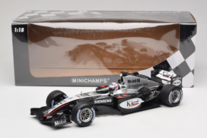 McLaren MP4/19 Mercedes K. Raikkonen F1 2004 Minichamps 1:18 530041806 メタル - 画像 7/7