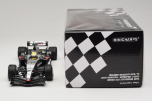 McLaren MP4/19 Mercedes L. Hamilton Autosport Young Driver Test Silverstone 2004 Minichamps 1:18 530044418 メタル - 画像 6/7