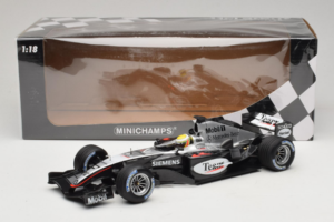 McLaren MP4/19 Mercedes L. Hamilton Autosport Young Driver Test Silverstone 2004 Minichamps 1:18 530044418 メタル - 画像 7/7