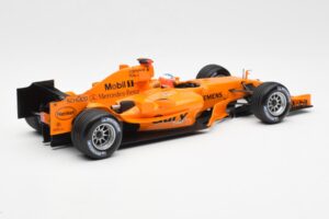McLaren MP4-20 Mercedes G. Paffett Interim Test Car 2006 Minichamps 1:18 530061895 メタル - 画像 2/6