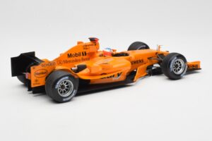 McLaren Mercedes MP4-20 G. Paffett F1 Test Car 2006 Minichamps 1:18 B66962342 メタル - 画像 2/6