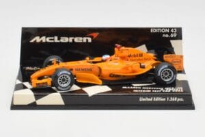 McLaren Mercedes MP4-20 G. Paffett Test Car 2006 Minichamps 1:43 530064395 メタル