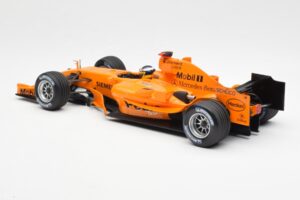 McLaren MP4-20 Mercedes P. de la Rosa Interim Test Car 2006 Minichamps 1:18 530061894 メタル - 画像 5/6