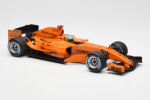 McLaren Mercedes MP4-20 P. de la Rosa F1 Test Car 2006 Minichamps 1:18 PEDRO001 メタル - 画像 4/6
