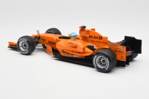 McLaren Mercedes MP4-20 P. de la Rosa F1 Test Car 2006 Minichamps 1:18 PEDRO001 メタル - 画像 5/6