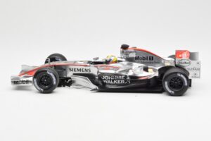 McLaren Mercedes MP4-21 #4 J.P. Montoya F1 2006 Minichamps 1:18 530061804 メタル - 画像 3/6