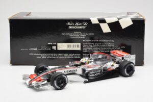 McLaren Mercedes MP4-21 #4 J.P. Montoya F1 2006 Minichamps 1:18 530061804 メタル - 画像 6/6