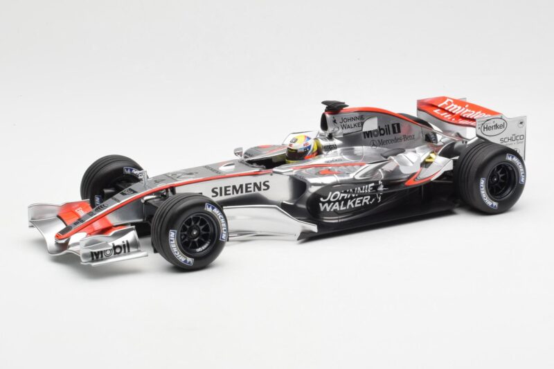 McLaren Mercedes MP4-21 #4 J.P. Montoya F1 2006 Minichamps 1:18 530061804 メタル