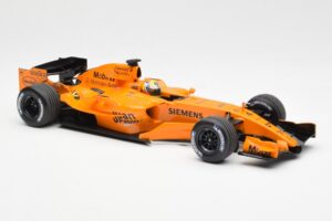 McLaren MP4-21 Mercedes #4 J.P. Montoya Interim Livery 2006 Minichamps 1:18 530061874 メタル - 画像 4/6
