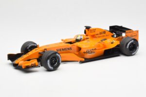McLaren MP4-21 Mercedes #4 J.P. Montoya Interim Livery 2006 Minichamps 1:18 530061874 メタル