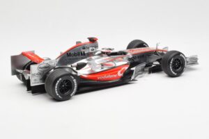 McLaren MP4-21 Mercedes #4 J-P. Montoya Showcar 2006 Minichamps 1:18 MONTOYA002 メタル - 画像 2/6