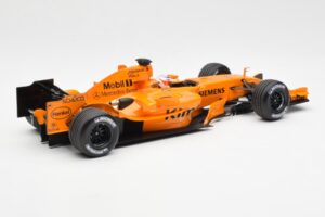 McLaren MP4-21 Mercedes #3 K. Raikkonen Interim Livery 2006 Minichamps 1:18 530061873 メタル - 画像 2/6