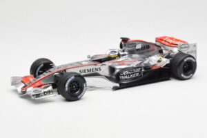 McLaren Mercedes MP4-21 P. de la Rosa F1 Showcar 2006 Minichamps 1:18 B66962346 メタル