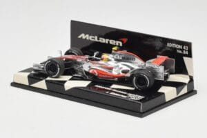McLaren Mercedes MP4-22 #2 L. Hamilton Race Car 2007 Minichamps 1:43 530074302 メタル - 画像 3/5