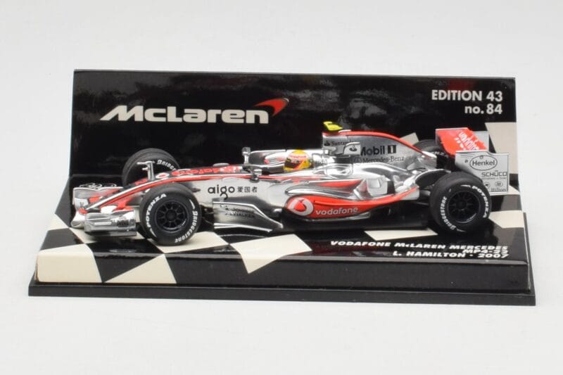 McLaren Mercedes MP4-22 #2 L. Hamilton Race Car 2007 Minichamps 1:43 530074302 メタル