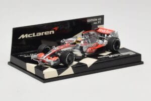 McLaren Mercedes MP4-23 #22 L. Hamilton Race Car 2008 Minichamps 1:43 530084322 メタル - 画像 2/5