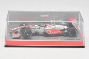 McLaren Mercedes MP4-24 #2 H. Kovalainen Race Car 2009 Minichamps 1:43 503094302 メタル - 画像 5/5