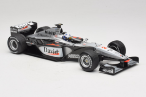 McLaren MP4-15 #2 D. Coulthard F1 2000 Minichamps 1:18 B66962118 メタル - 画像 4/6