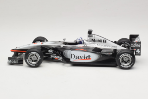 McLaren MP4-16 Mercedes #3 D. Coulthard F1 2001 Hot Wheels 1:18 50199 メタル - 画像 3/6
