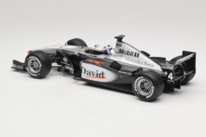 McLaren MP4-16 Mercedes #3 D. Coulthard F1 2001 Hot Wheels 1:18 50199 メタル - 画像 5/6
